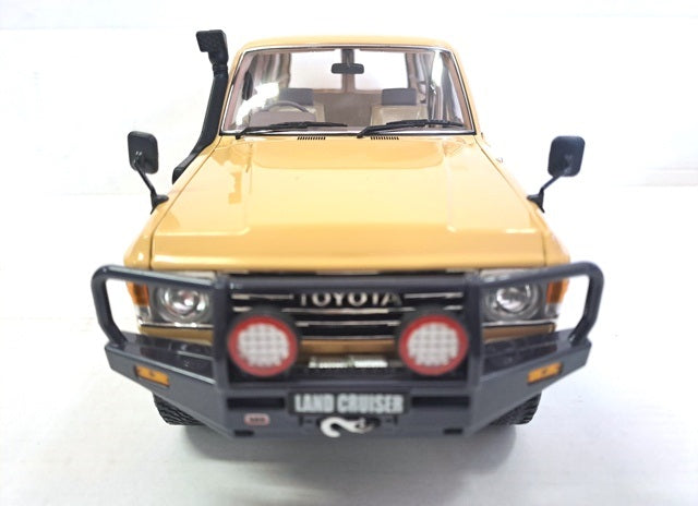 TOYOTA LANDCRUISER 60 BEIGE 1/18, DIECAST COLLECTABLES