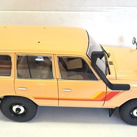 TOYOTA LANDCRUISER 60 BEIGE 1/18, DIECAST COLLECTABLES