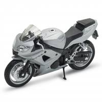 TRIUMPH DAYTONA 600  SILVER  1/18, DIECAST MOTORBIKE, COLLECTABLE MOTORCYCLE.