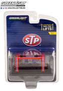 FOUR POST LIFT AUTO BODY SHOP SERIES 2 STP RED/BLUE 1/64 6OFF IN BOX, DIECAST COLLECTABLES