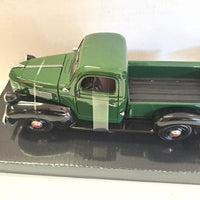 PLYMOUTH TRUCK WITH SPEED BOAT TRAILER GREEN 1941 1/24 EACH, DIECAST CAR, COLLECTABLE CAR.