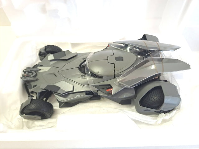 1:18 Batman VS Superman Batmobile 2016 DIECAST LTD