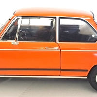 BMW 2002TII ORANGE  1/18, DIECAST COLLECTABLES