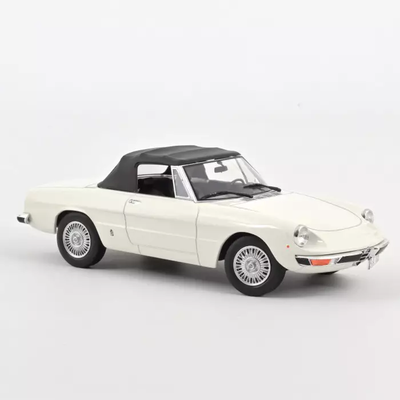 Alfa Romeo 2000 Spider 1978 White 1:18, DIECAST CAR, COLLECTABLE CAR.