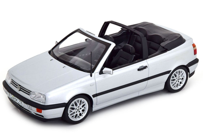 VW Golf Cabriolet 1995 - Silver 1:18, DIECAST CAR, COLLECTABLE CAR.