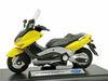 YAMAHA XP500 TMAX 2001 YELLOW 2001 1/18, DIECAST MOTORBIKE, COLLECTABLE MOTORCYCLE.