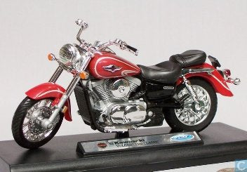 KAWASAKI VULCAN 1500 CLASSIC RED 02 1/18, DIECAST MOTORBIKE, COLLECTABLE MOTORCYCLE.