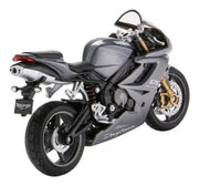 TRIUMPH DAYTONA 675 SILVER  1/18, DIECAST MOTORBIKE, COLLECTABLE MOTORCYCLE.