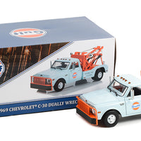 CHEVROLET C-30 DUALLY WRECKER - GULF OIL 'WELDING TIRE 1/18, DIECAST COLLECTABLES