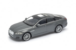 1:24 JAGUAR XJ GREY 2010 - morethandiecast.co.za