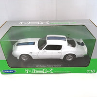 1/18 PONTIAC FIREBIRD TRANSAM WHITE / BLUE  1972 DIECAST, DIECAST CAR, COLLECTABLE CAR.