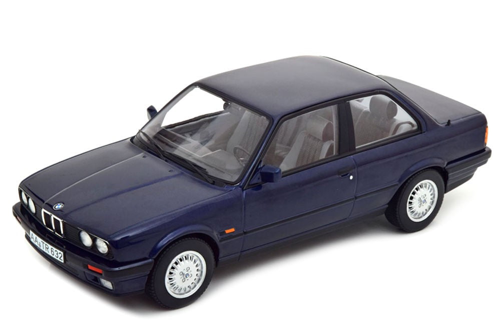 BMW 325I BLUE METALLIC 1988 1/18, DIECAST CAR, COLLECTABLE CAR.