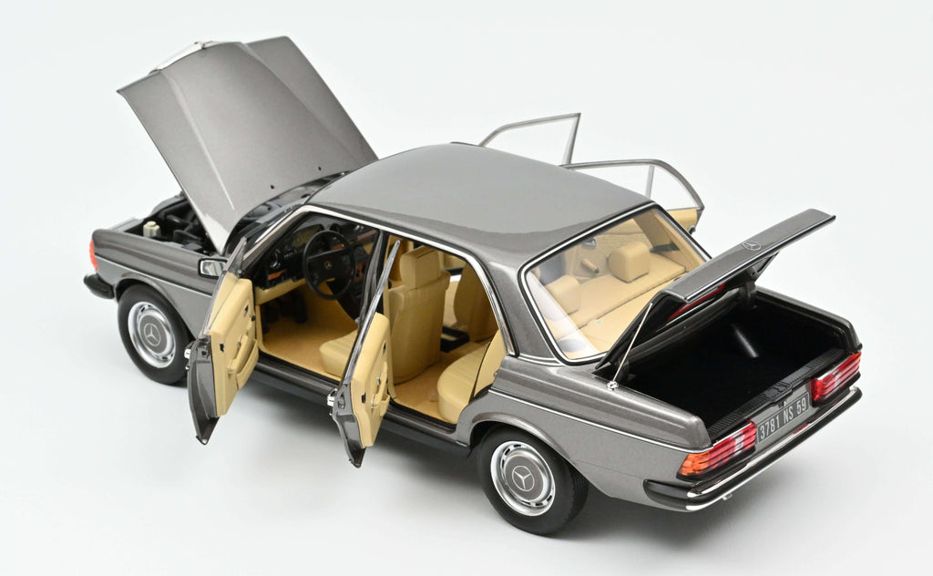 MERCEDES-BENZ 200 SILVER 1982 1/18 DIECAST