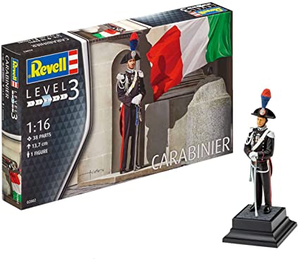 CARABINIERE 1/16 PLASTIC MODEL KIT