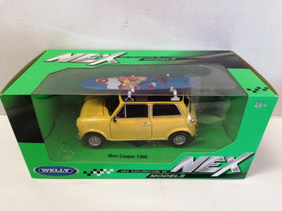 MINI COOPER 1300 WITH SURF BOARD YELLOW 1/24 DIECAST
