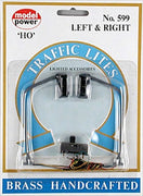 HO SCALE TRAFFIC SIGNAL WITH SWITCH