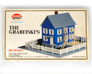 HO SCALE THE GRABITSKI'S HOUSE